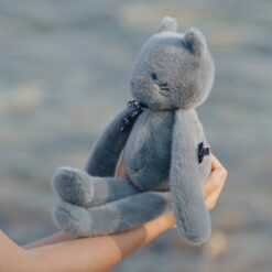 Peluche Chat Gris Méloé fabriquée à la main en Bretagne