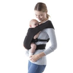 porte-bébé-3-11kg-embrace-pure-black-ergobaby-ERG-BCEMABLK-La-Maison-De-Zazou-004.jpg