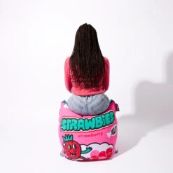 OMY Coussin Géant Gonflable Strawbies – AirCollection – coussin pop façon paquet de bonbons en PVC sans phtalates – OMY– La Maison de Zazou – Rennes